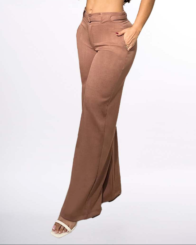 Pantalón con correa forrada
