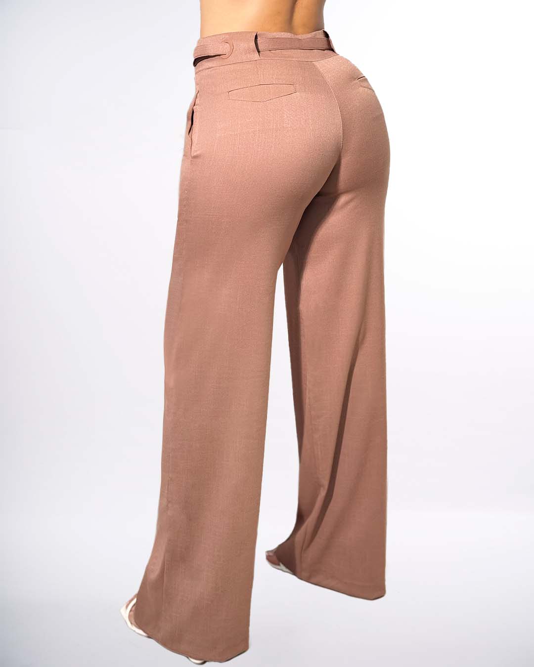 Pantalón con correa forrada